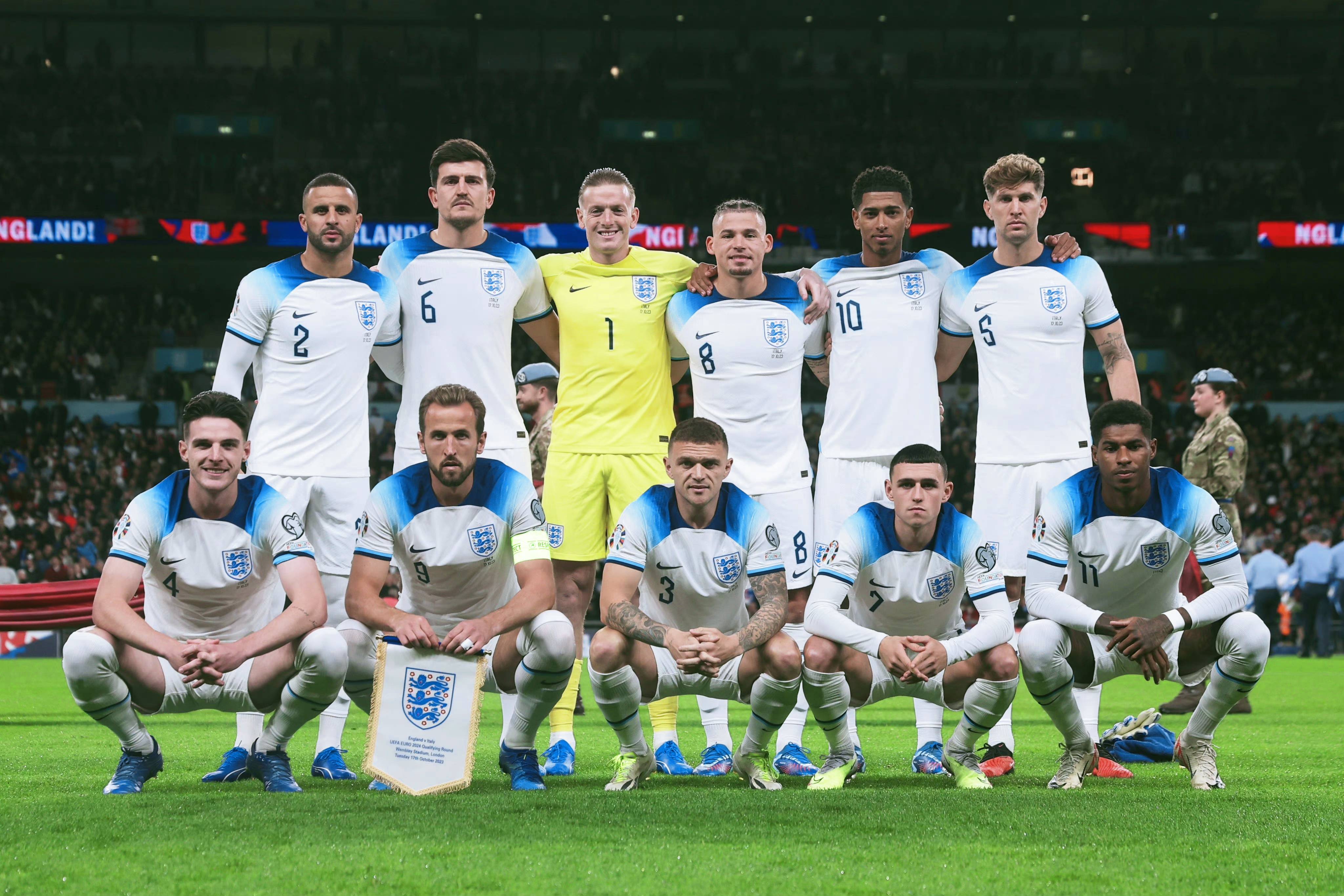 英格兰球队在最新比赛中稳稳取胜的原因